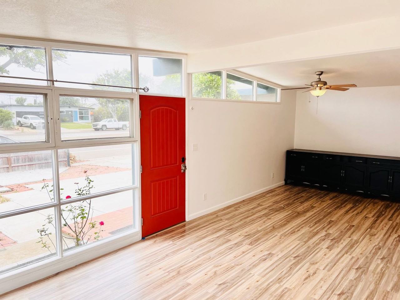 3725 Clairemont Mesa Blvd - Photo 2 of 24