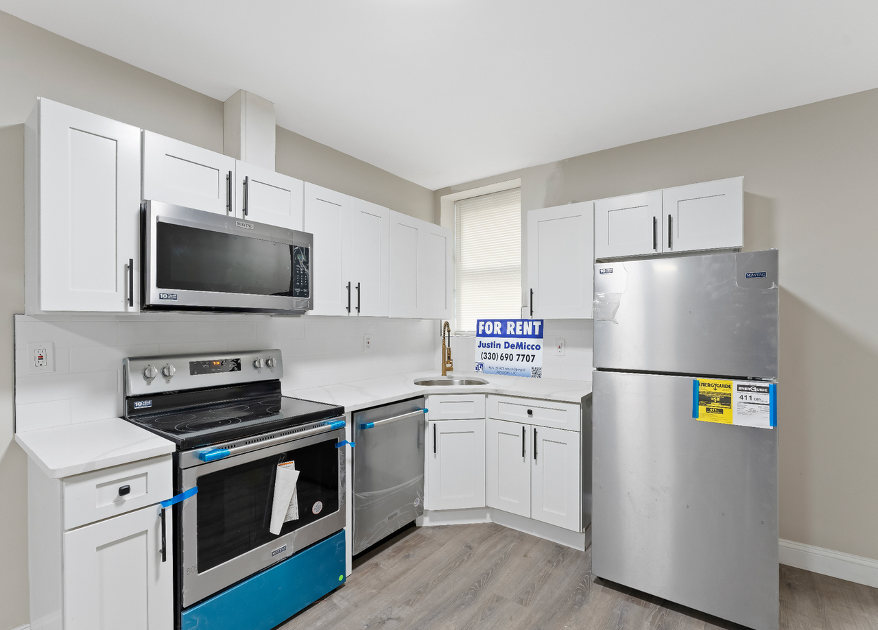 1517 W Westmoreland Street - Photo 2 of 20