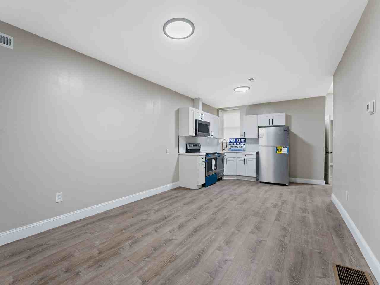 1517 W Westmoreland Street - Photo 3 of 20