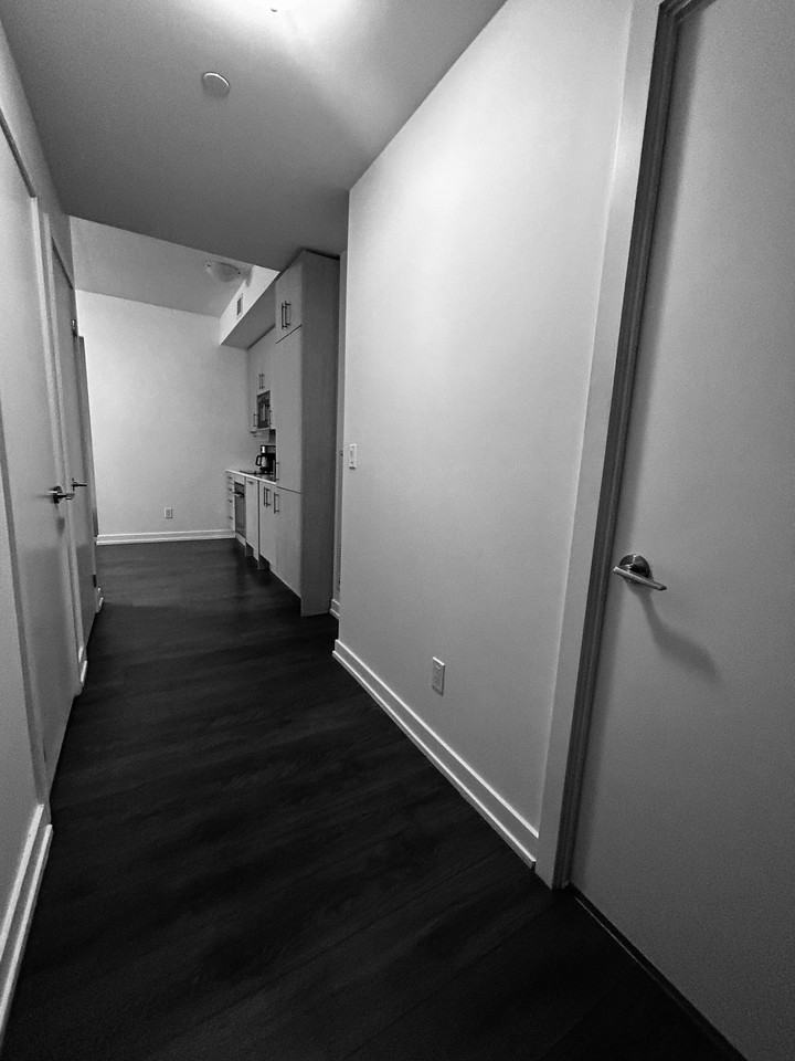 297 College Street #607 - Photo 4 of 34