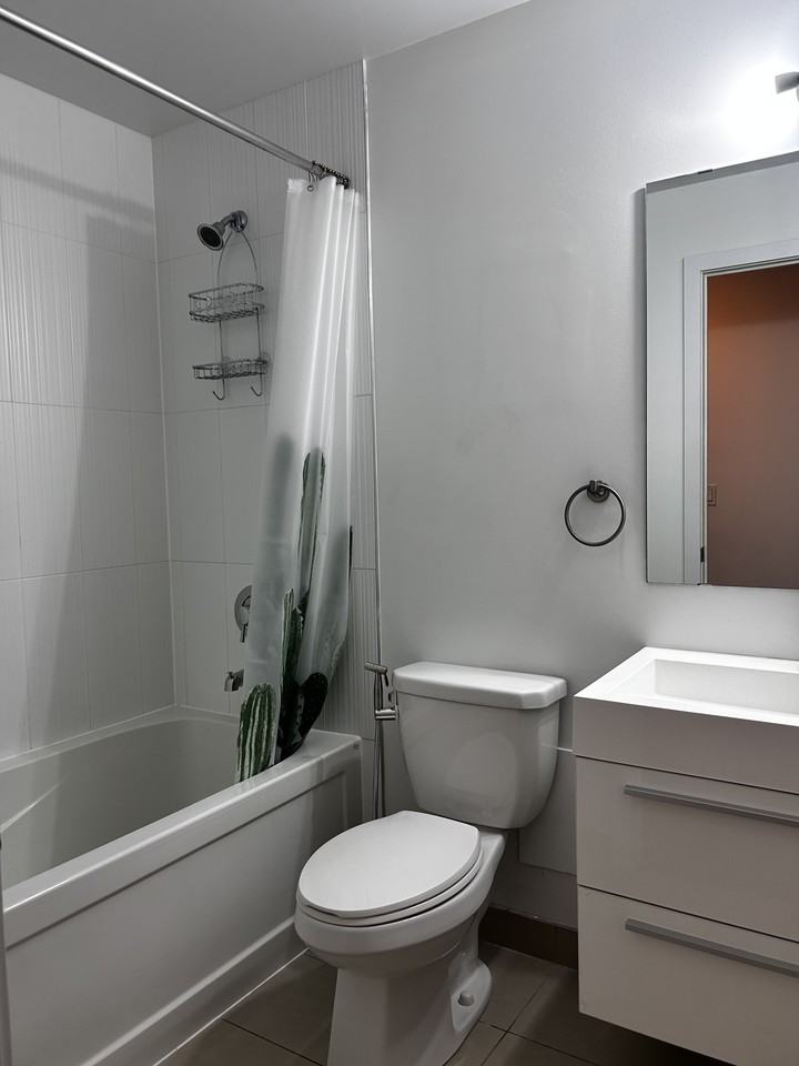 297 College Street #607 - Photo 6 of 34