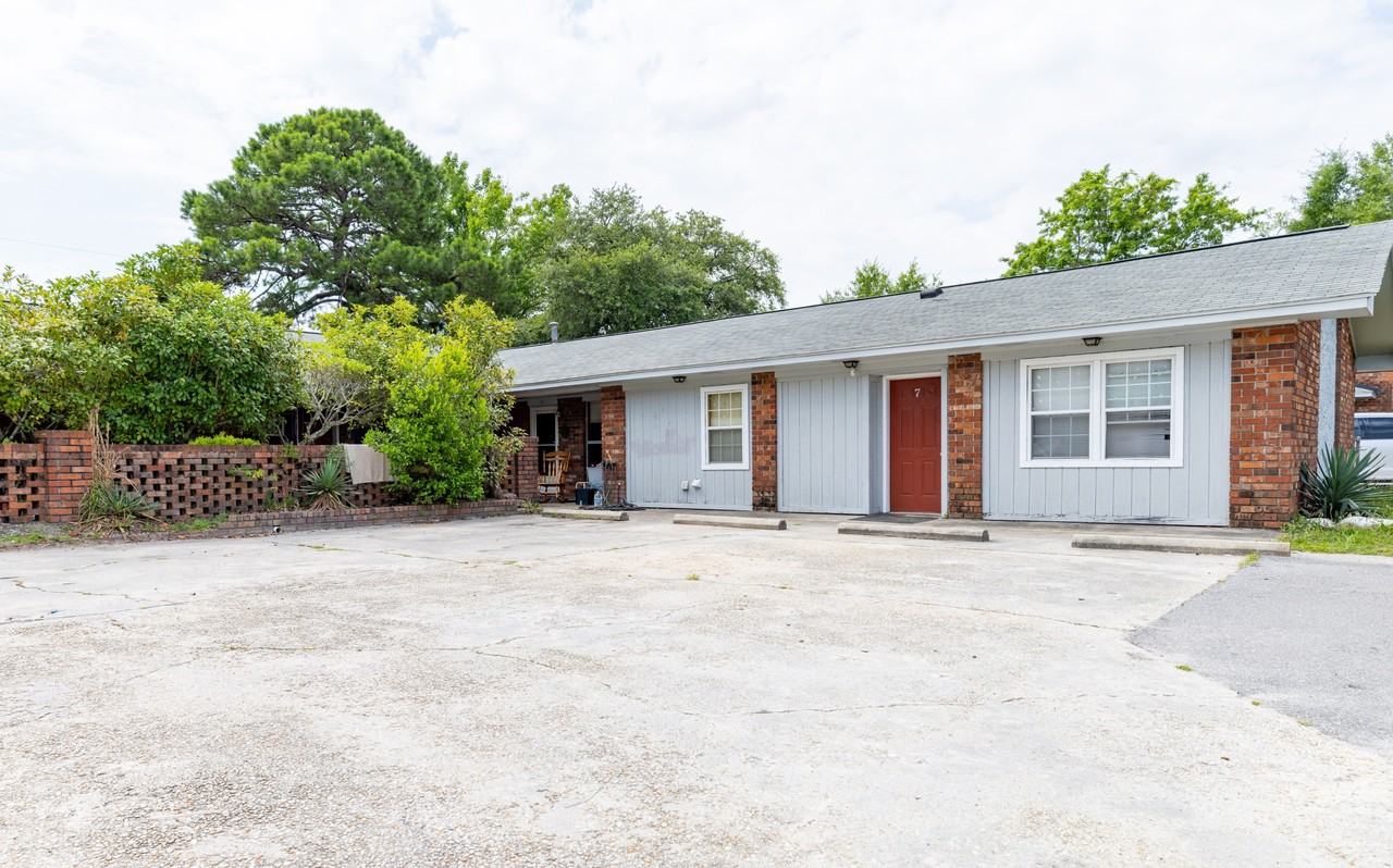 Montague Apartment Homes - Photo 4 of 9