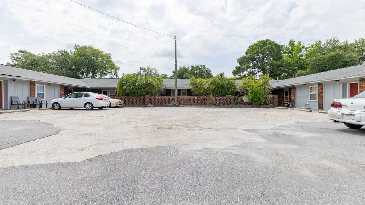 Montague Apartment Homes - Photo 6 of 9