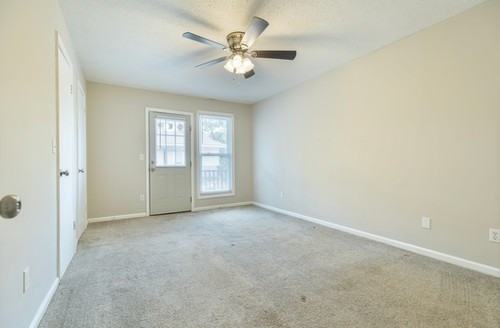 Palmetto Square Apartments - Photo 6 of 16