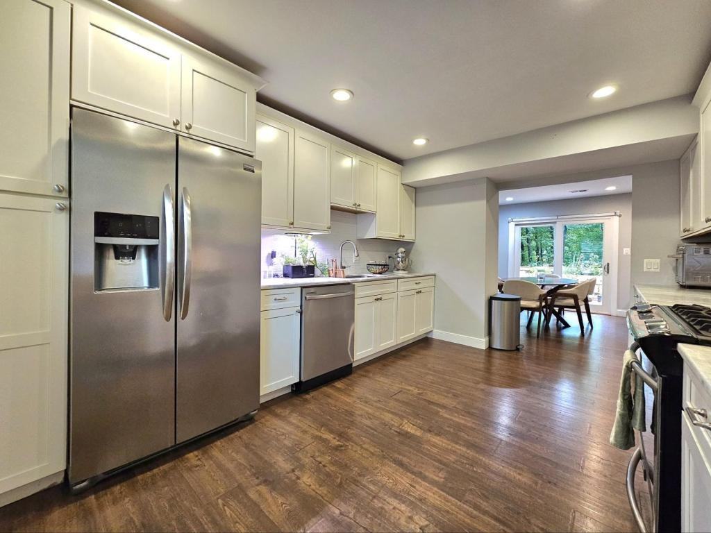 4929 Tibbitt Ln - Photo 2 of 25