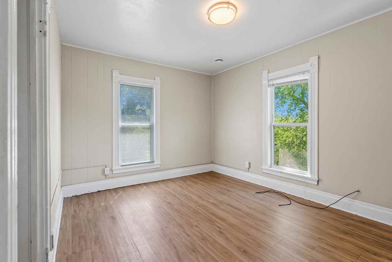 1804 College Street - Photo 5 of 28