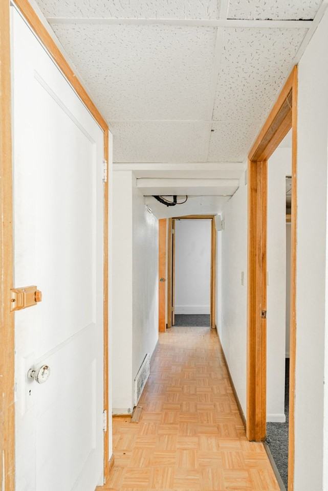 804 West 18th Street - Photo 5 of 20