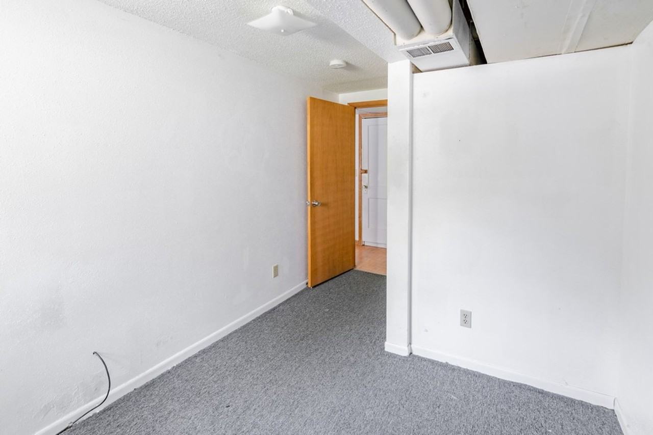 804 West 18th Street - Photo 7 of 20