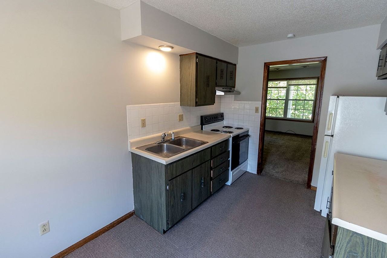 2908 Leeway Dr #B - Photo 4 of 25