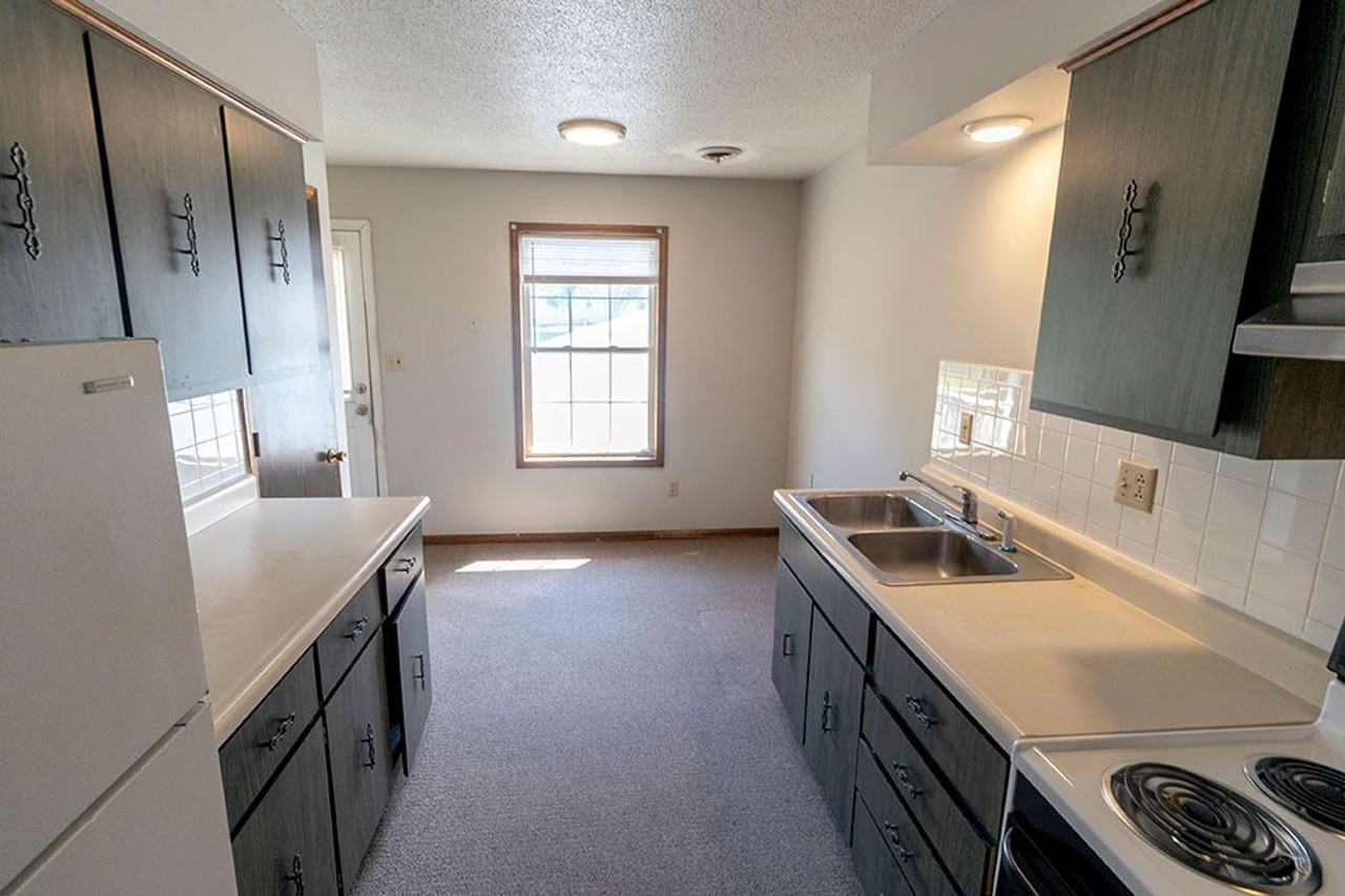 2908 Leeway Dr #B - Photo 6 of 25