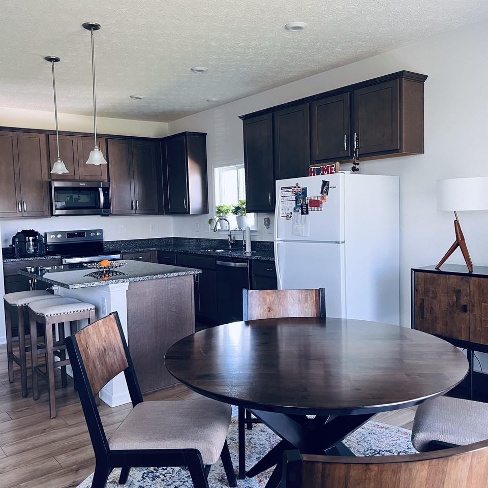 614 Bloomfield Ave - Photo 6 of 40