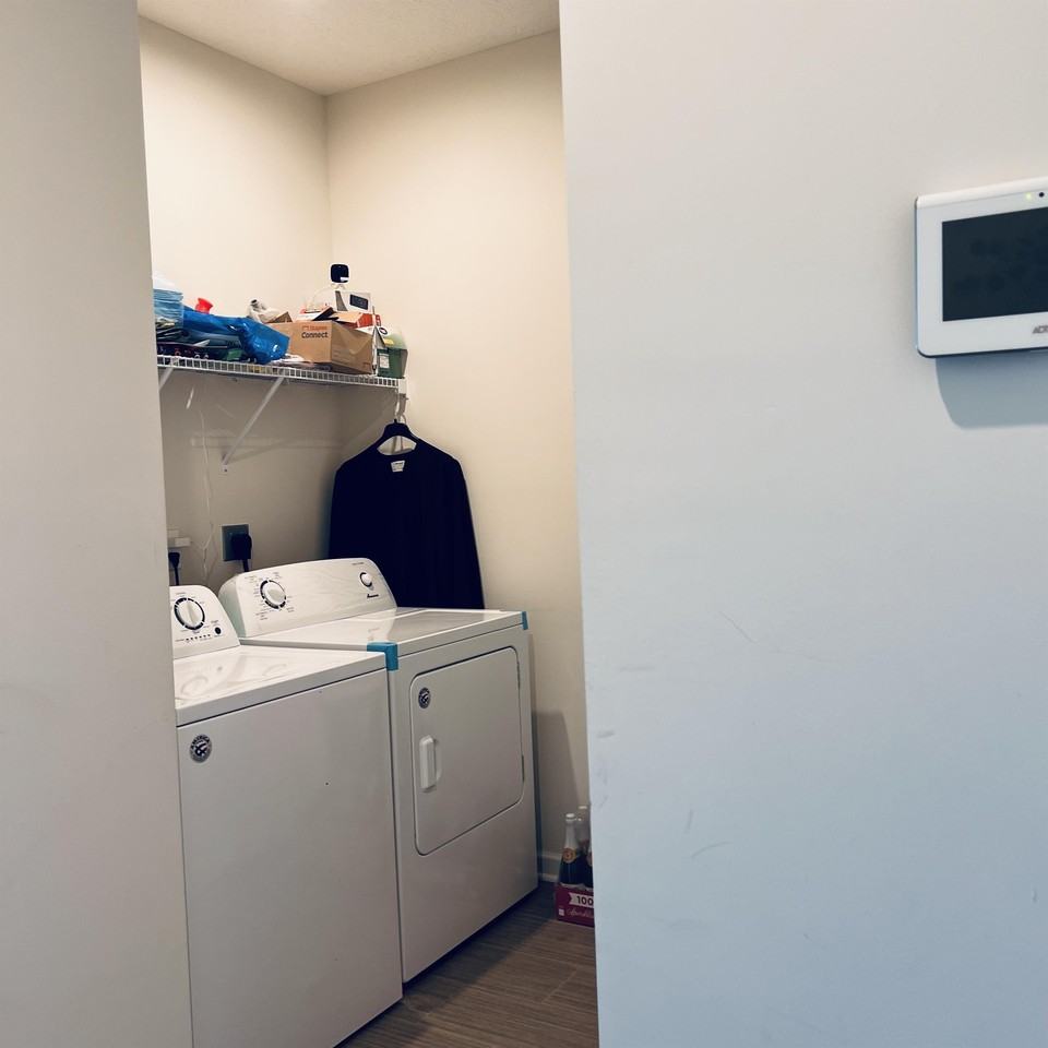 614 Bloomfield Ave - Photo 5 of 40