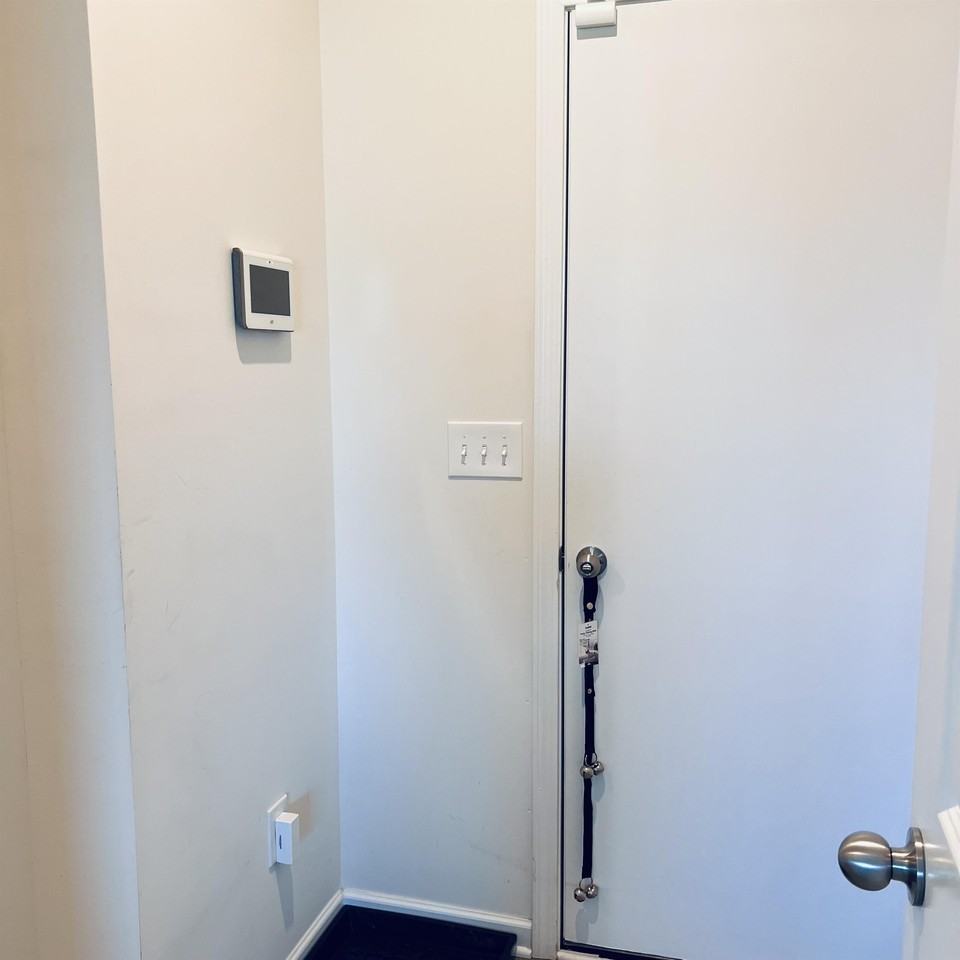 614 Bloomfield Ave - Photo 3 of 40