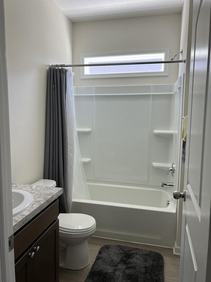 614 Bloomfield Ave - Photo 4 of 40