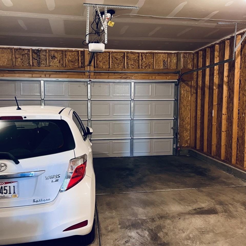 614 Bloomfield Ave - Photo 4 of 40