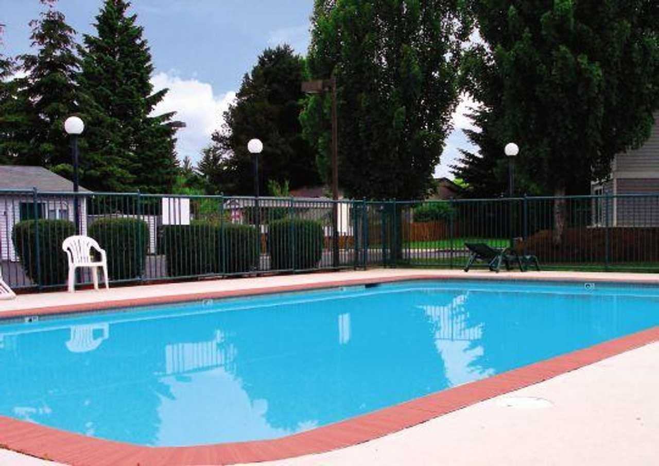 Steeple Chase Apartments - Photo 4 of 46