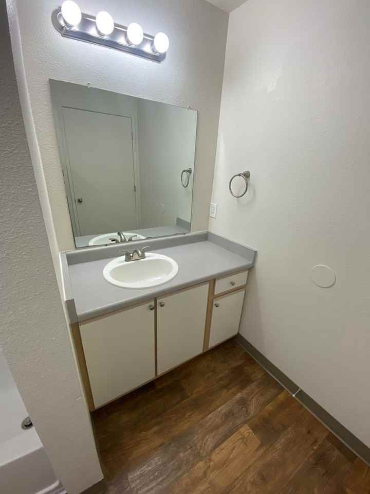 Steeple Chase Apartments - Photo 4 of 17