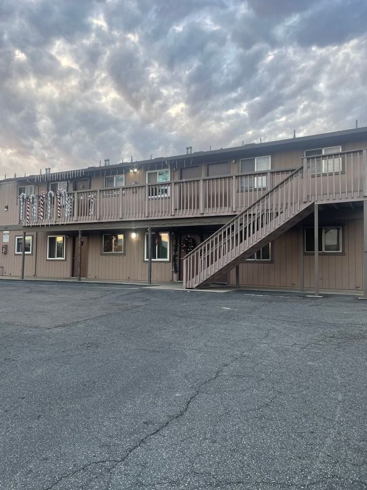 East Park Apartments - Photo 2 of 3