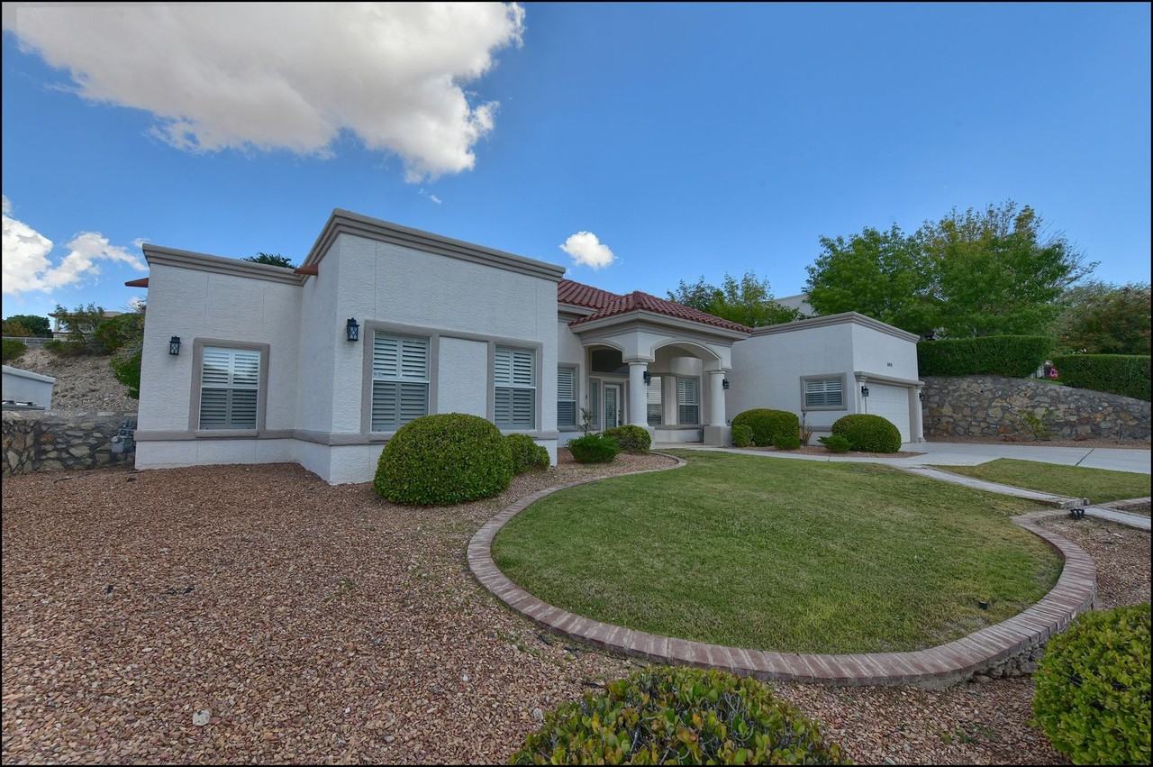 6469 Calle Vista Dr - Photo 3 of 50