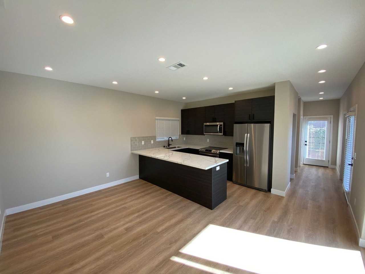 5225 Tipton St - Photo 4 of 20