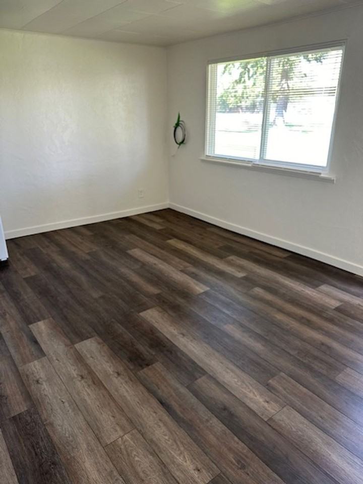 4445 Circle Pl Ne #2 - Photo 4 of 5