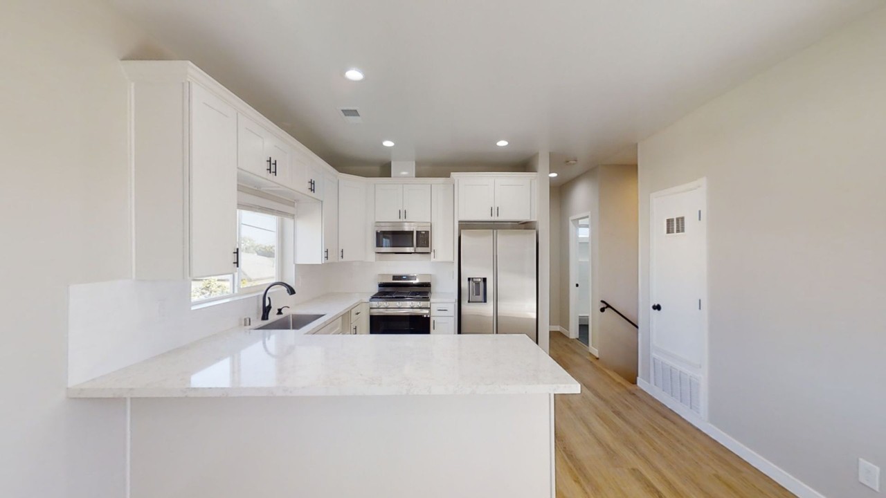 5073 55th Pl - Photo 4 of 18