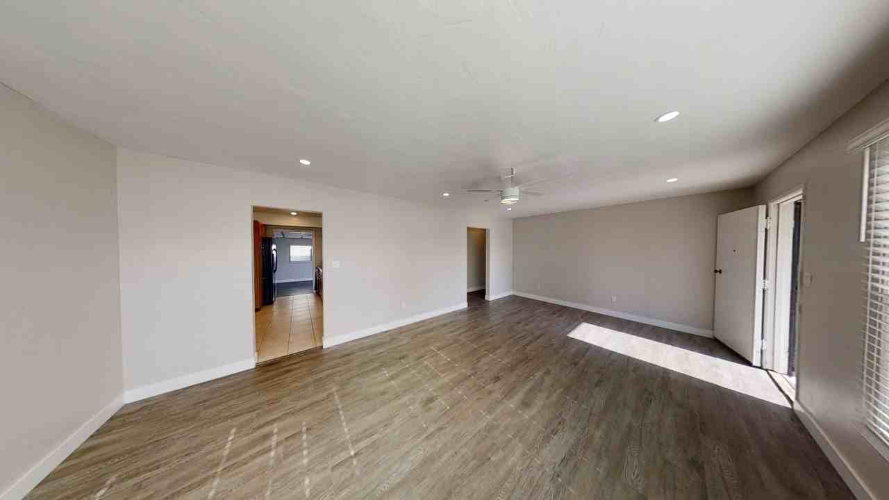 5126 Tipton St - Photo 5 of 22