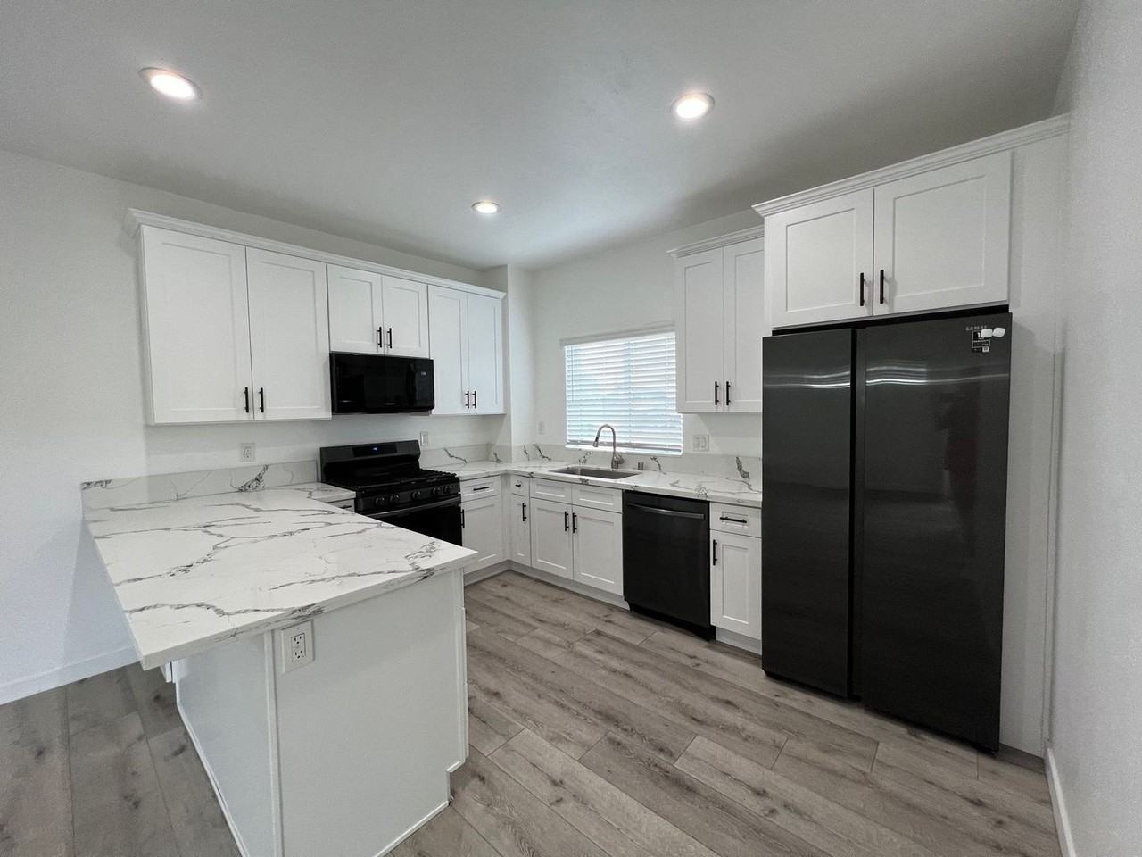 5047 Campanile Dr - Photo 2 of 18