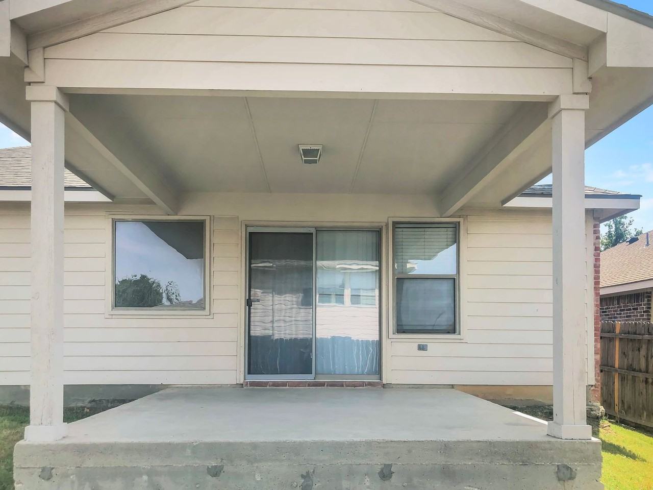 7209 Starwood Dr - Photo 3 of 40