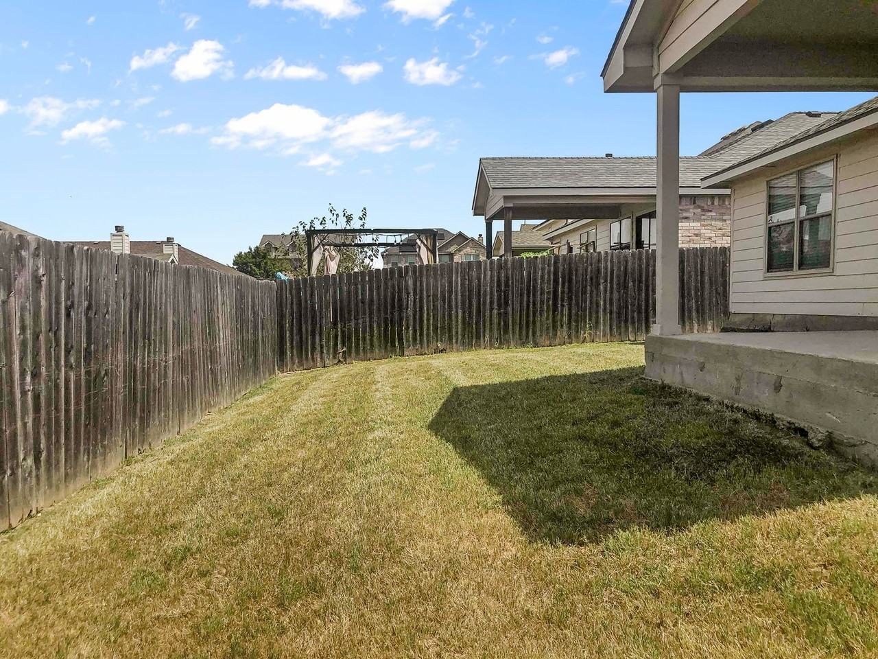 7209 Starwood Dr - Photo 5 of 40