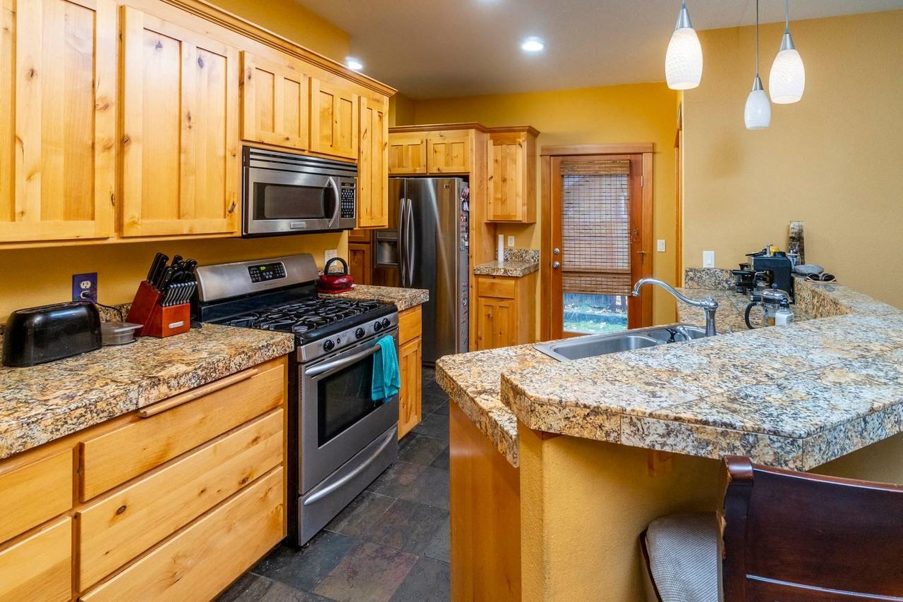 730 Nw Florida Ave #2 - Photo 3 of 18