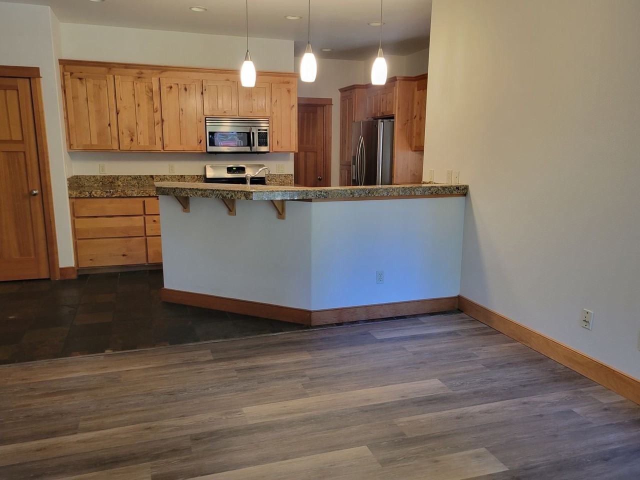 730 Nw Florida Ave #2 - Photo 5 of 18