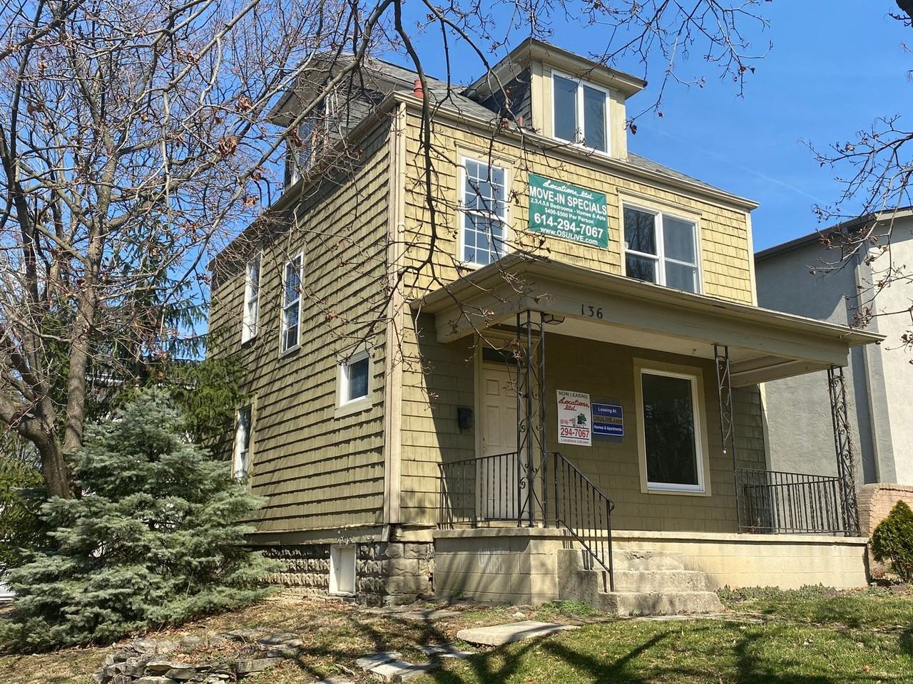 136 E Norwich Ave - Photo 3 of 24