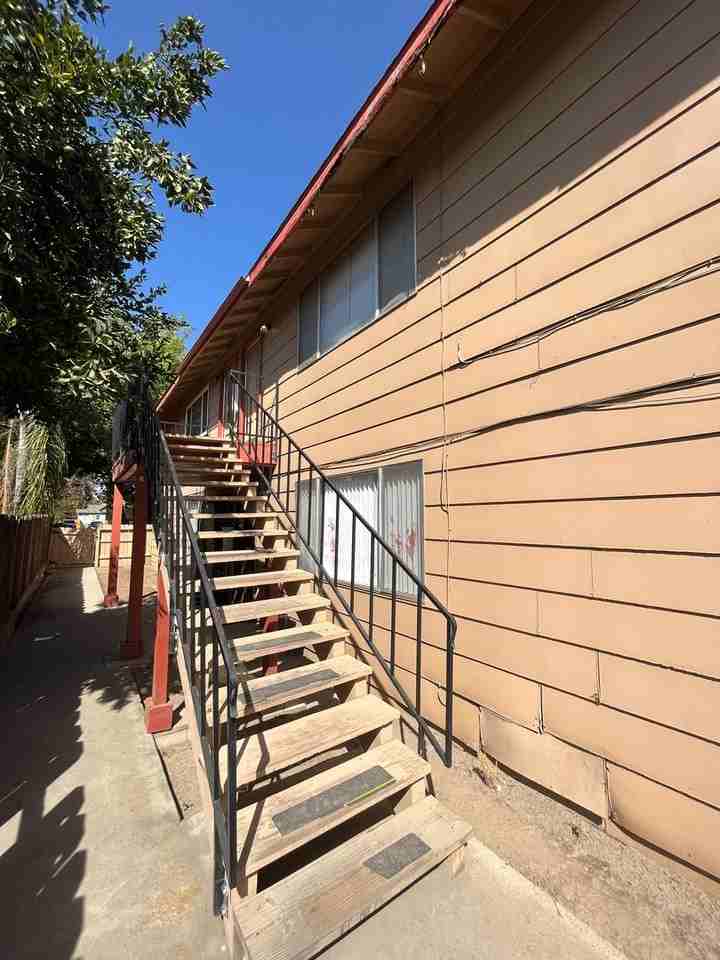 1159 - Photo 3 of 16