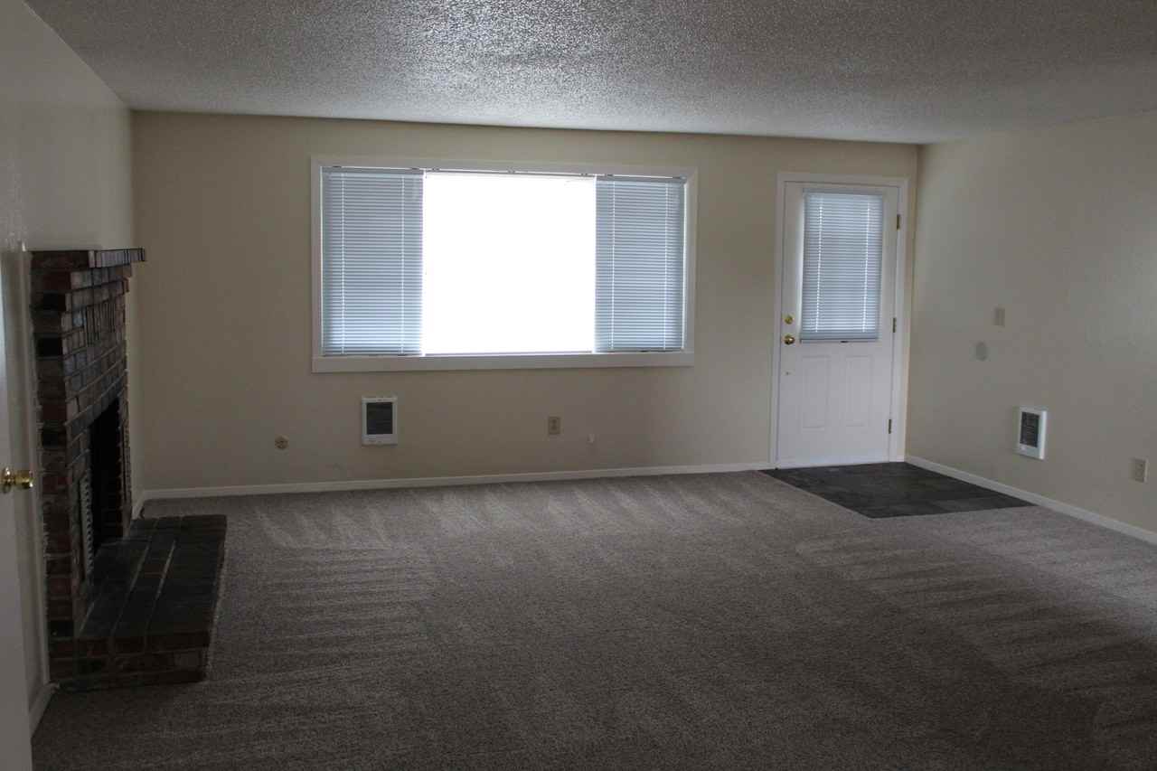 3515 Hope St - Photo 3 of 23