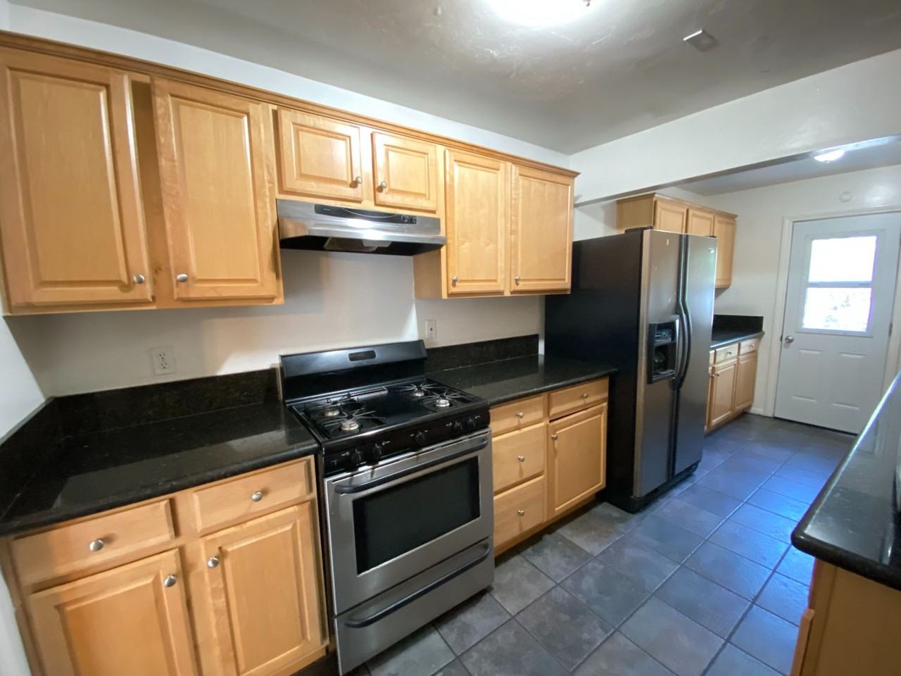 5032 Rockford Drive - Photo 6 of 18