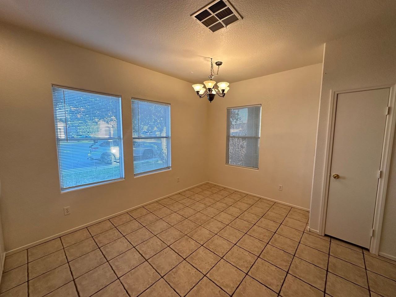 719 Beechwheat Way - Photo 3 of 20