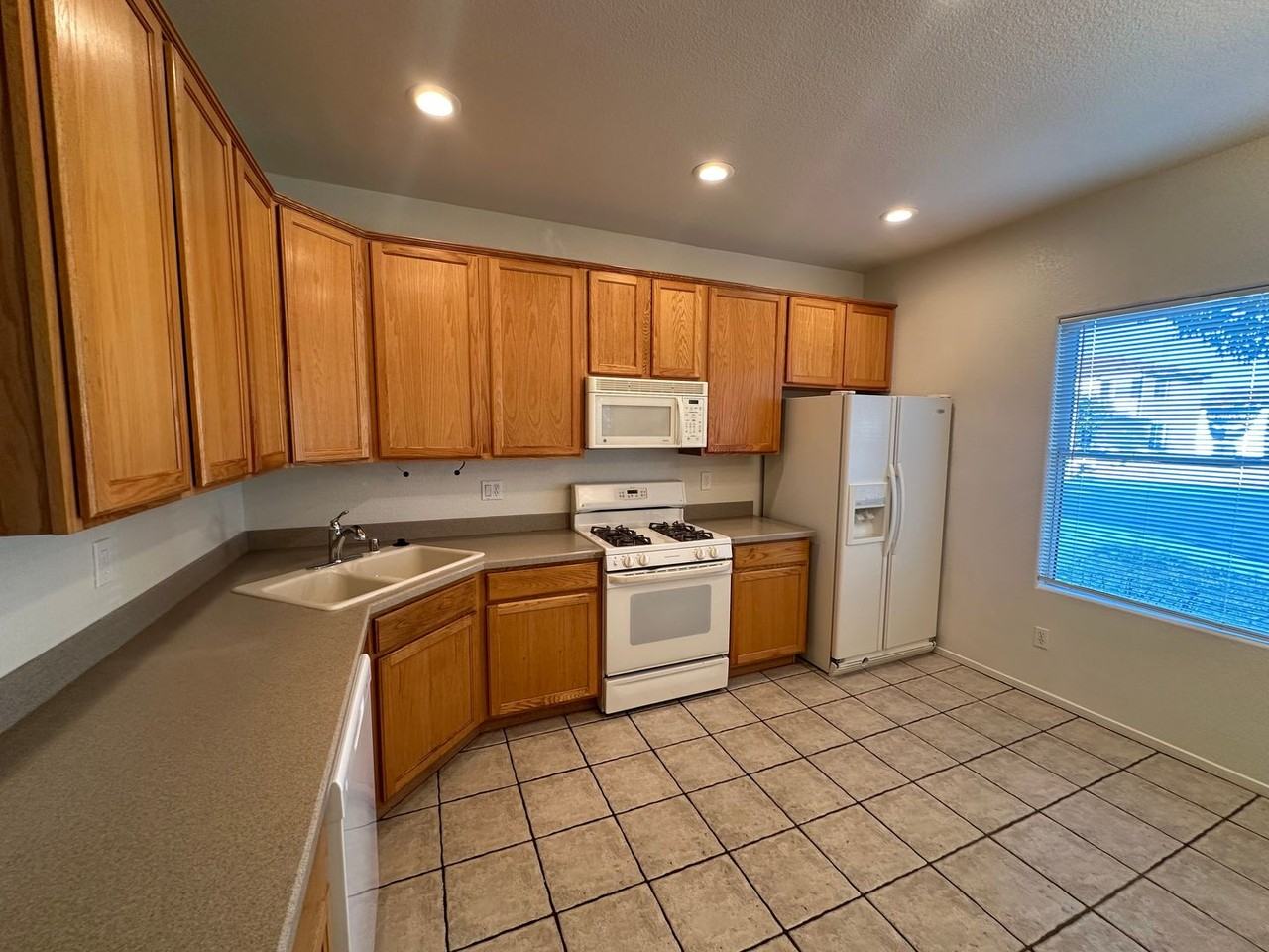 719 Beechwheat Way - Photo 5 of 20