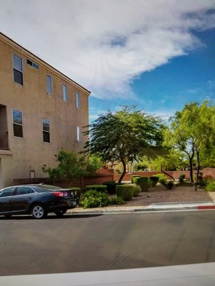 10637 Nevada Falls Ave - Photo 3 of 32