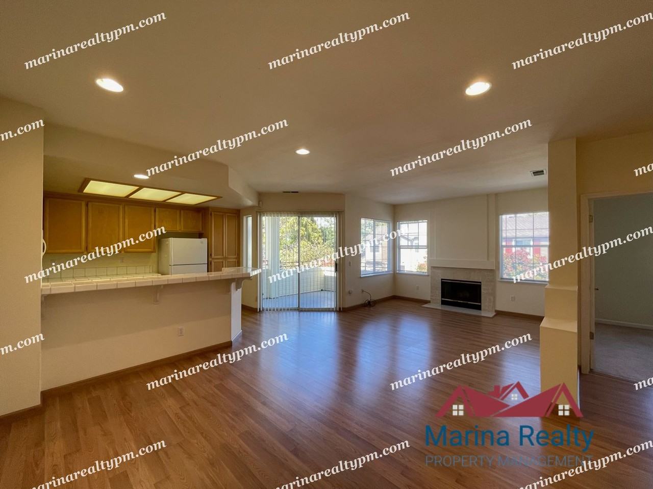 2611 Bayfront Ct - Photo 5 of 24