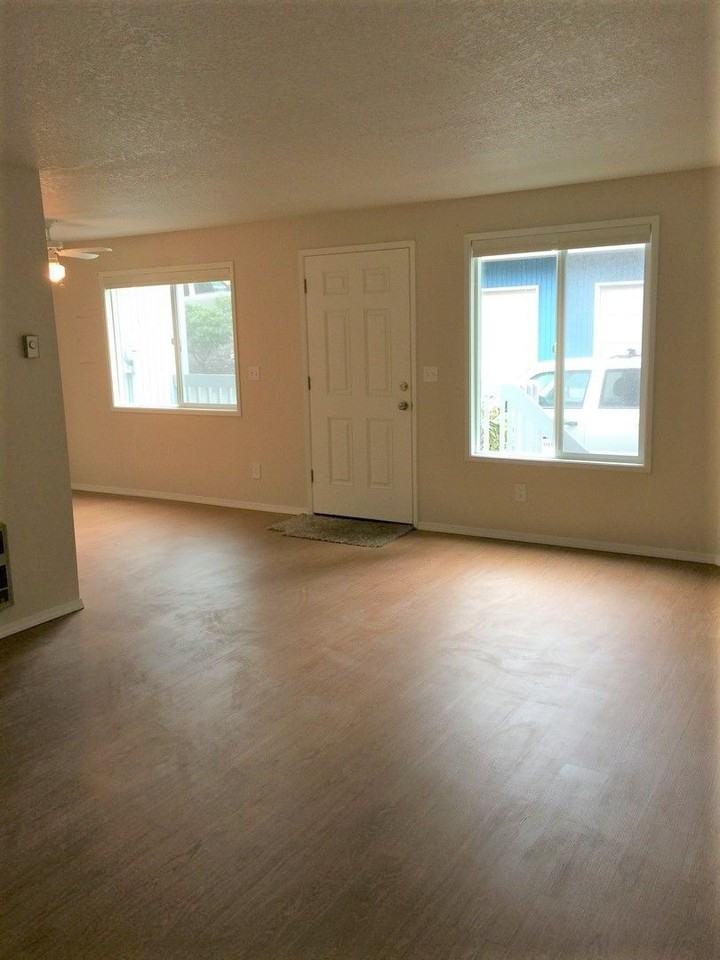 5121 Sw 62nd Ave - Photo 3 of 15