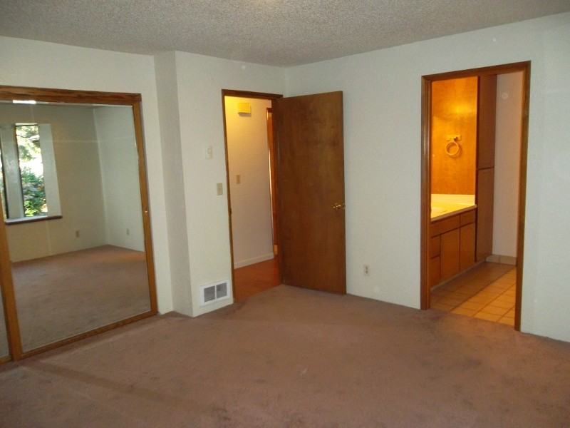 2314 24th St - Photo 3 of 7