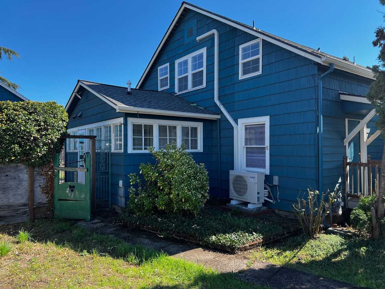 4866 Main St - Photo 5 of 50