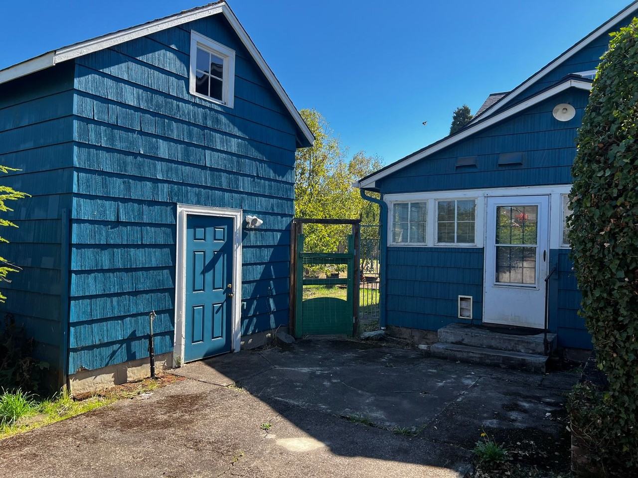 4866 Main St - Photo 6 of 50