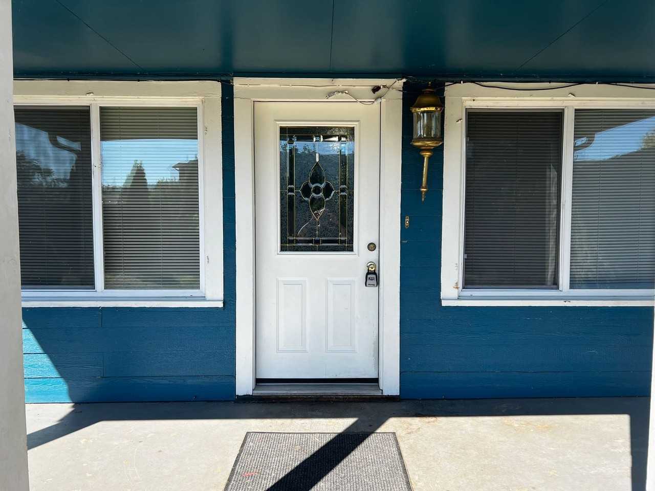 4866 Main St - Photo 7 of 50