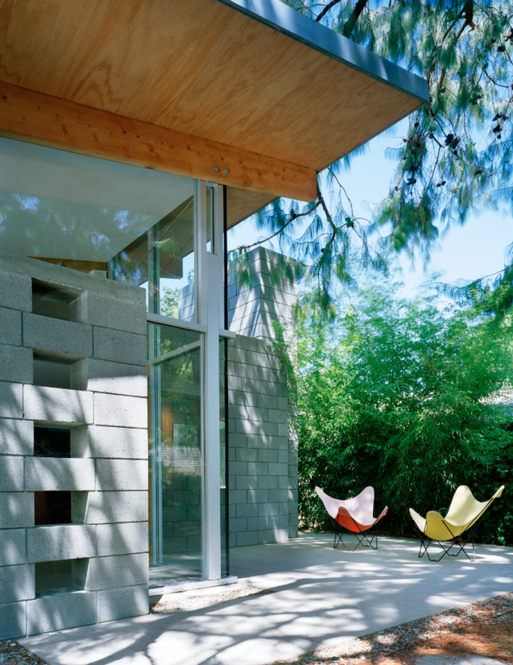 660 Kendall Ave - Photo 2 of 24