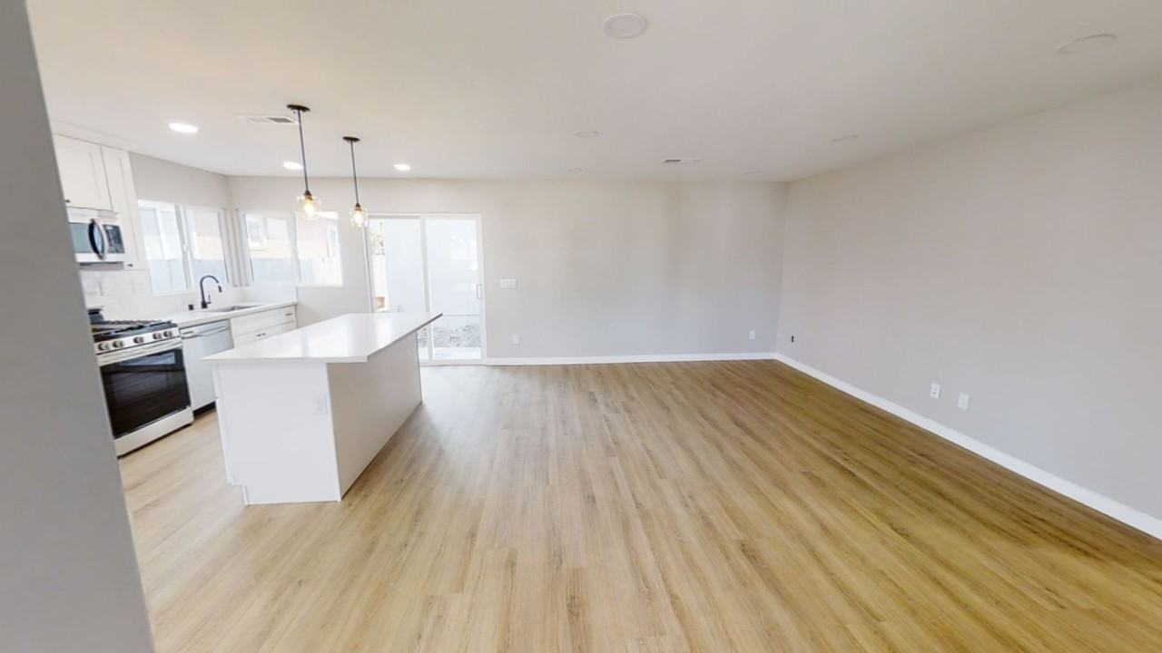 5318 E Falls View Dr - Photo 2 of 16