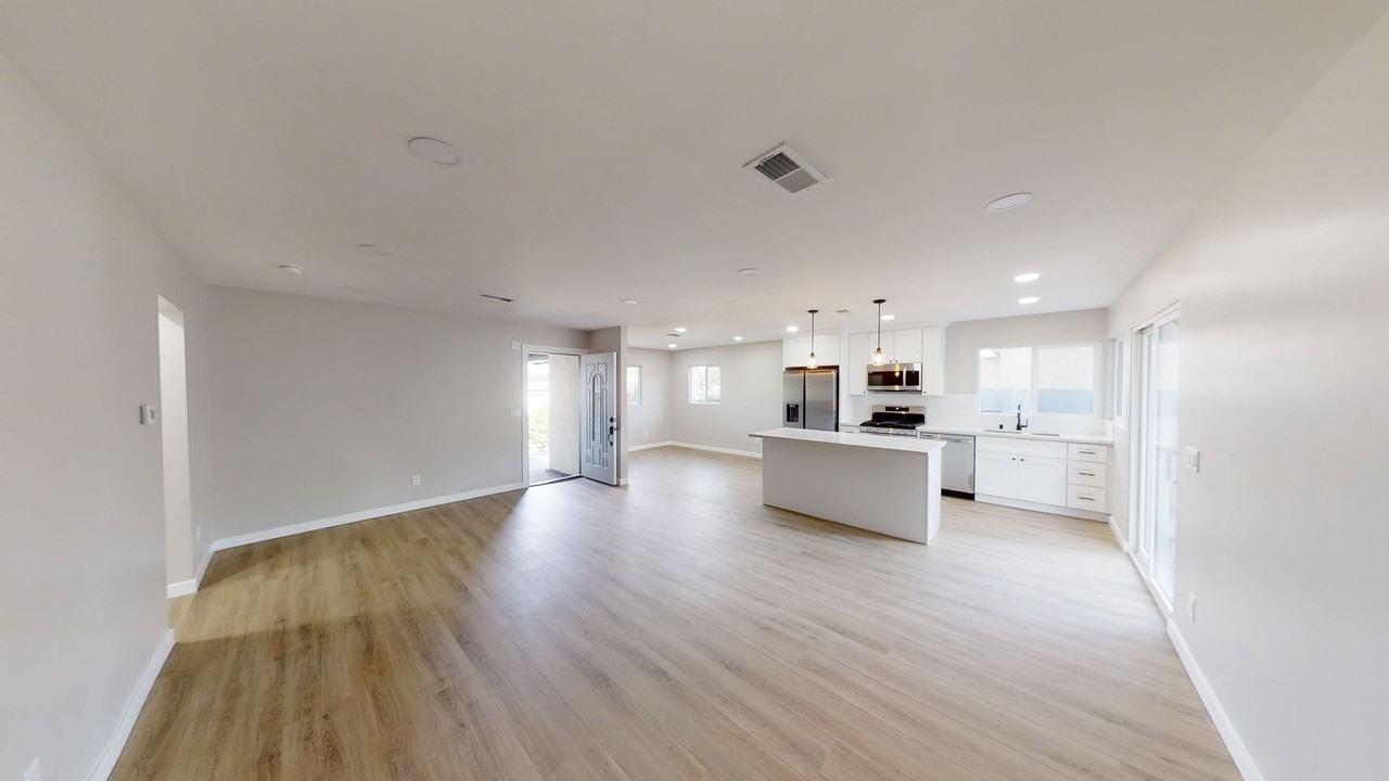 5318 E Falls View Dr - Photo 5 of 16