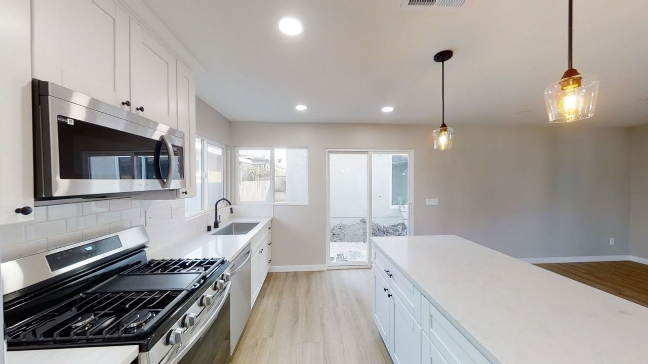 5318 E Falls View Dr - Photo 7 of 16