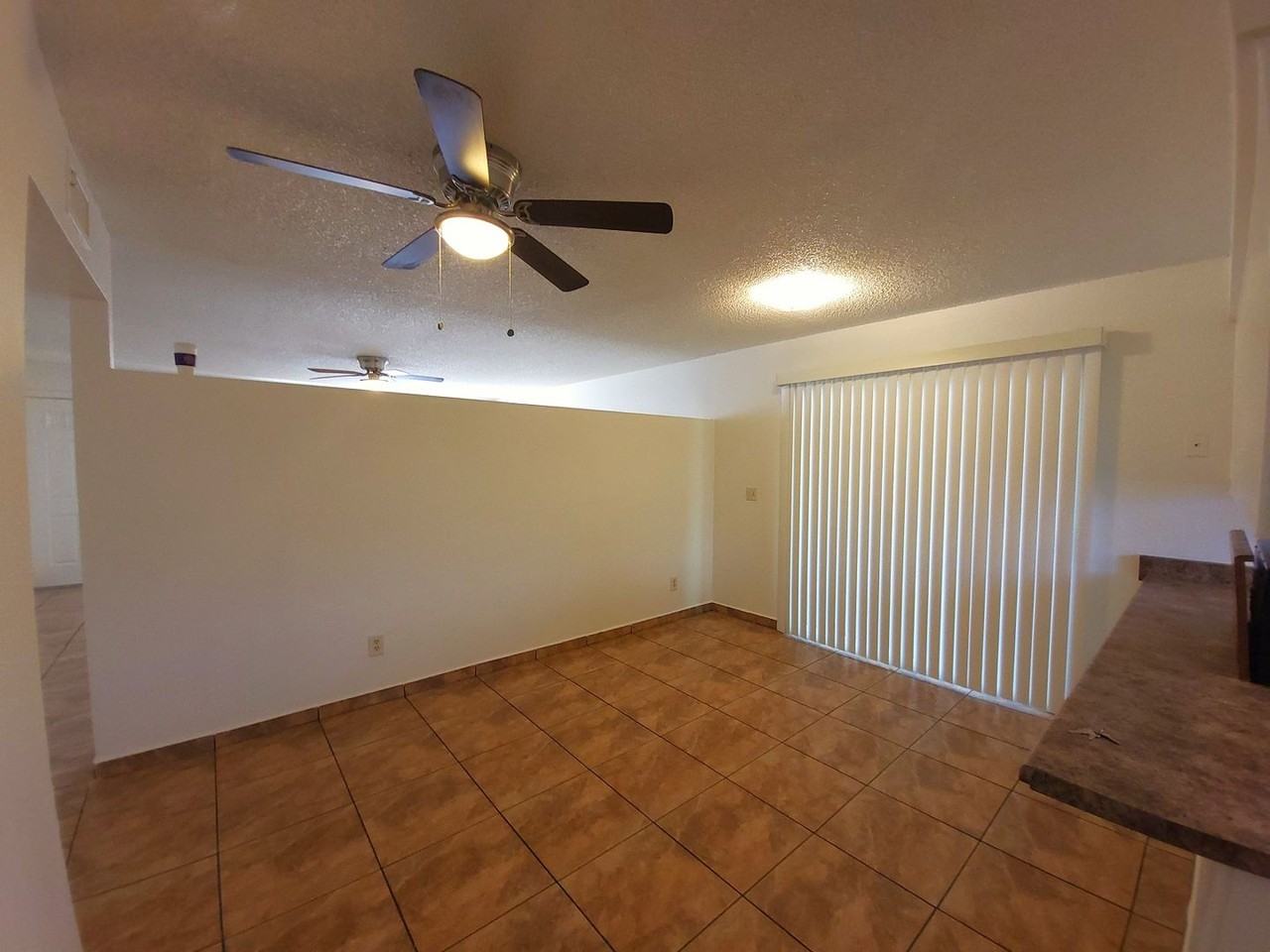 5714 W Virginia Ave - Photo 3 of 14